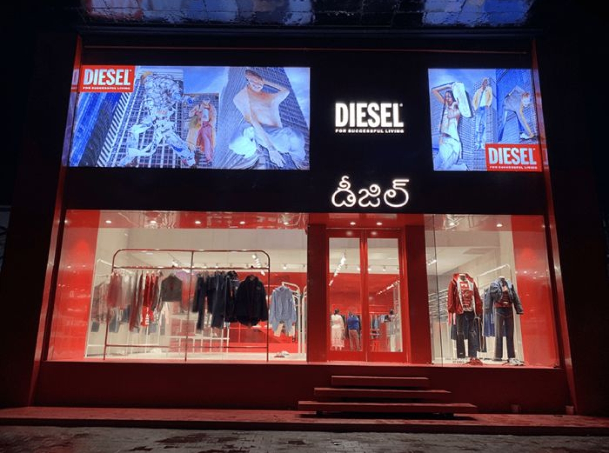 Hyderabad gets Diesel Red & White